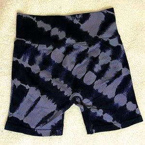 Victoria’s Secret PINK Seamless High Waste 6” Textured Rib Bike Short NWOT